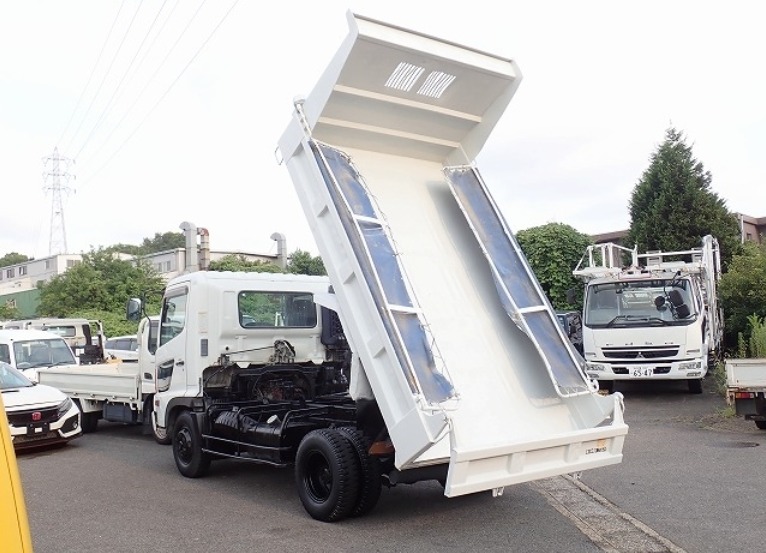 2006 Hino Ranger Dump